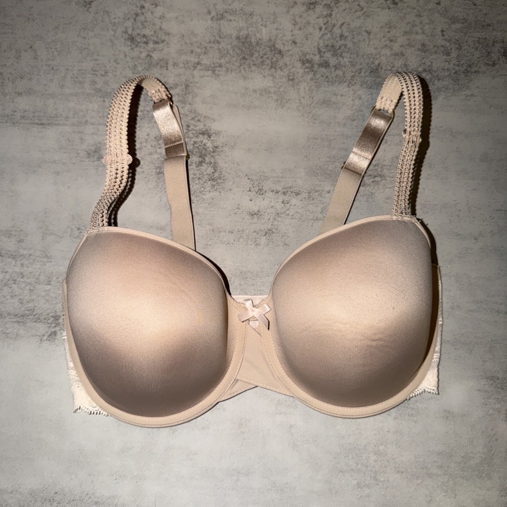 Chantelle Women's Nude Beige Tan Lace Trim Bra Underwire Size 32DDD